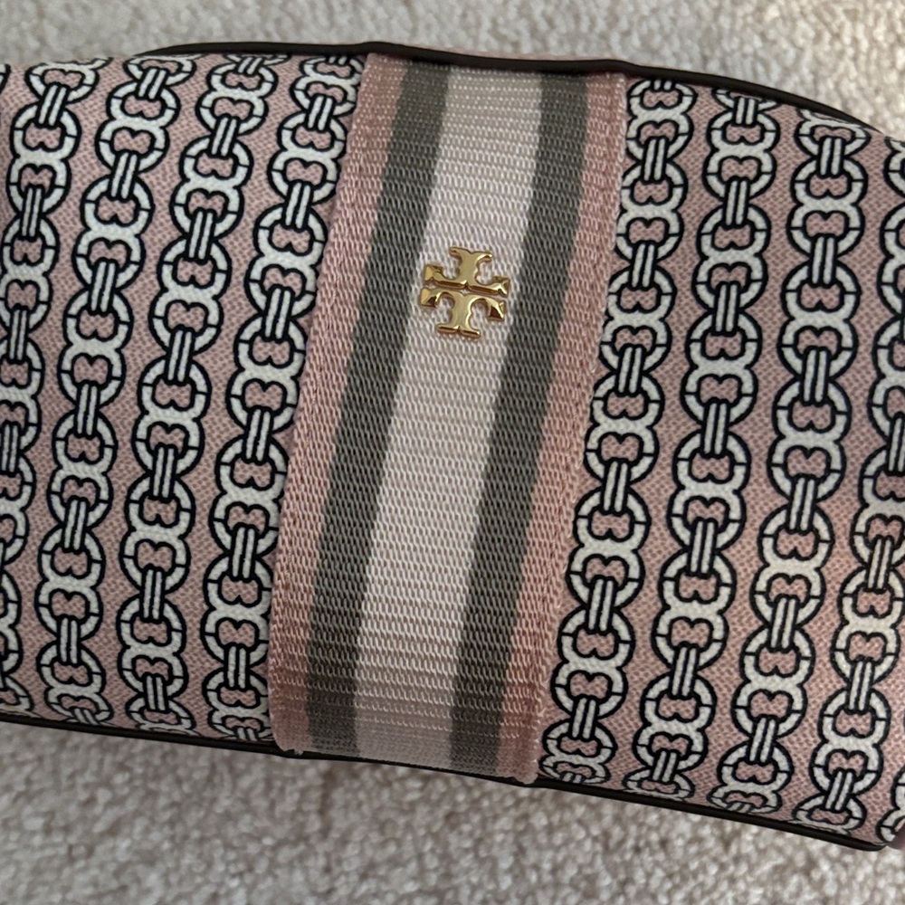 NWOT Tory Burch Gemini Link Costal Pink Cosmetic Bag - Picture 7 of 9